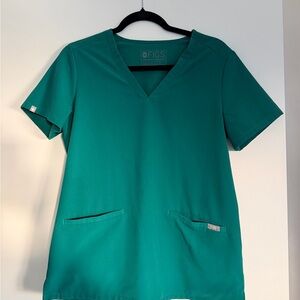 FIGS Casma Hunter Green 3 pocket Scrub Top